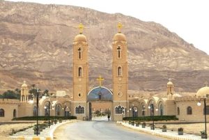 Egypt Itinerary 5 Days: Cairo, Zafarana Monasteries & White Desert